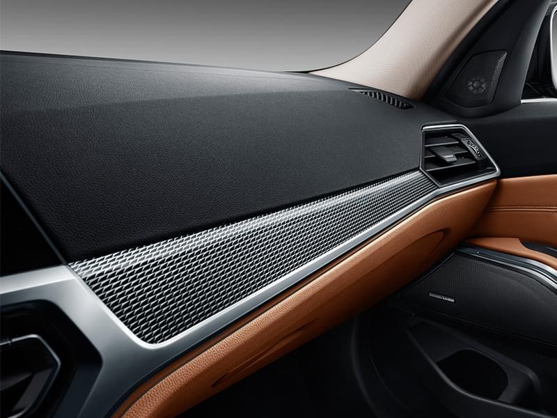 本色永久抗靜電塑料在汽車內(nèi)飾應(yīng)用中大放異彩